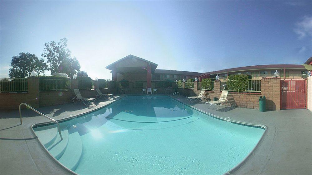 Econo Lodge Anaheim North ภายนอก รูปภาพ