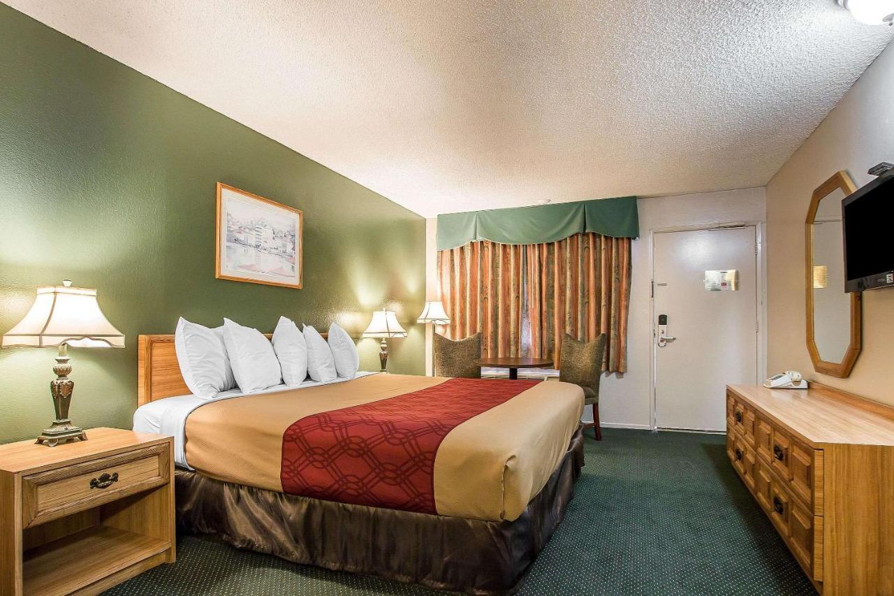 Econo Lodge Anaheim North ภายนอก รูปภาพ