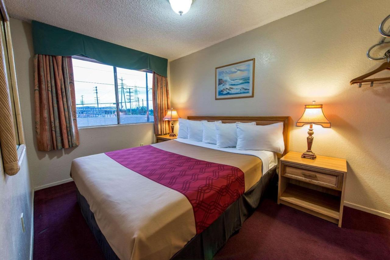 Econo Lodge Anaheim North ภายนอก รูปภาพ