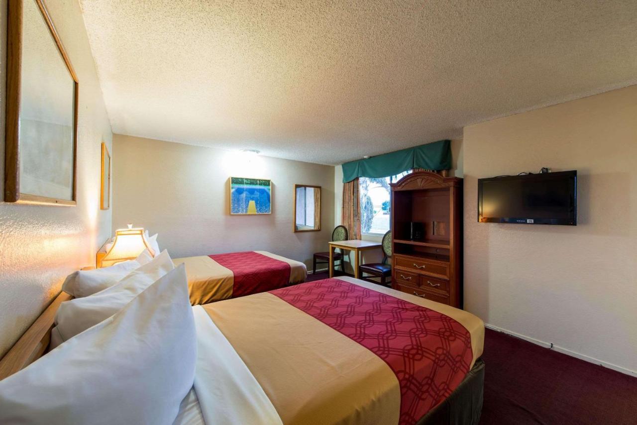 Econo Lodge Anaheim North ภายนอก รูปภาพ